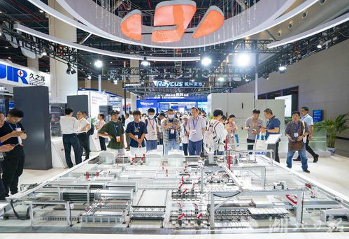 2024中國(guó)光谷光電子信息產(chǎn)業(yè)創(chuàng)新發(fā)展大會(huì)開幕 網(wǎng)絡(luò)信息技術(shù)開發(fā)引領(lǐng)新趨勢(shì)