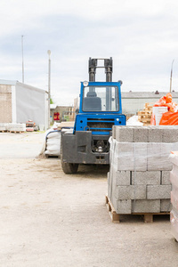 機(jī)械設(shè)備銷(xiāo)售 建材業(yè)務(wù)之外的多元化發(fā)展路徑